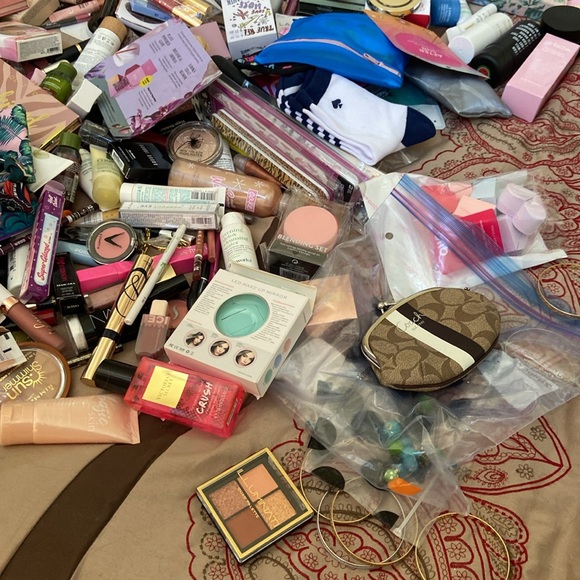 Random goodies! 5 items for $25! Read description! - Picture 4 of 9